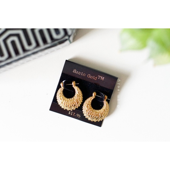 Jewelry - NWOT Gold Color Ornate Hanging Earrings